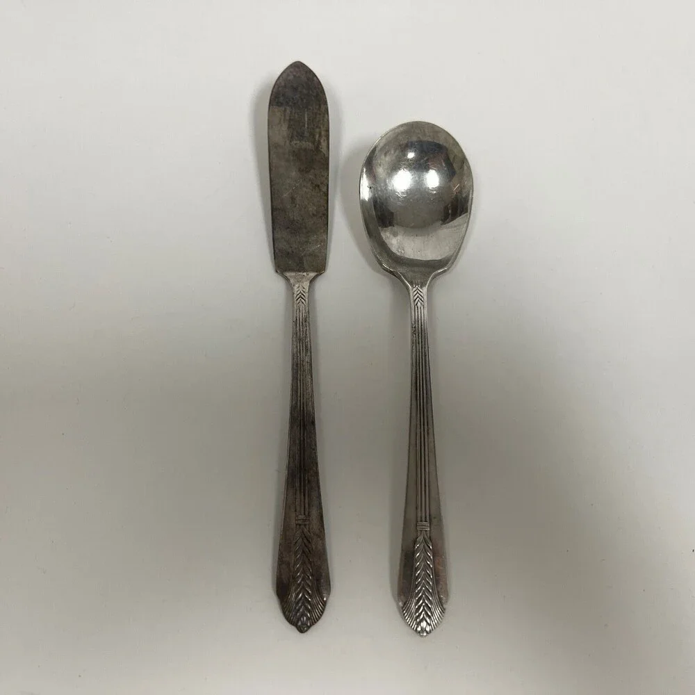 Wm. Rogers International Silver‎ Allure Silver-plate Flatware Butter Knife Spoon